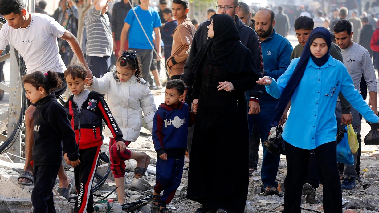 UNICEF: Təxminən 800 min uşaq Qəzzada didərgin düşüb