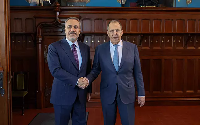 Lavrovla Fidan telefonla danışdı