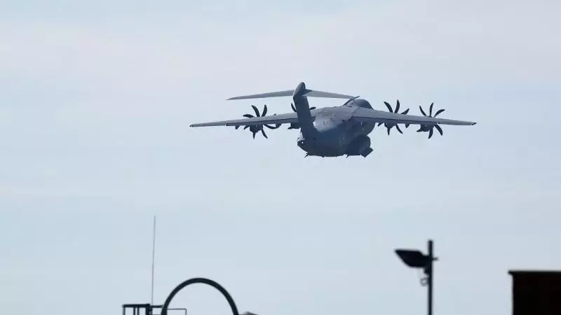 Belçika qəzzalılara hava yolu yardım göndərib