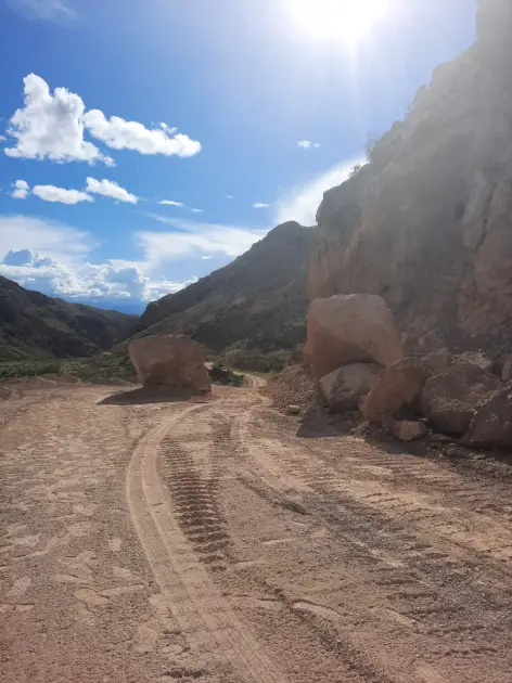 Şərurda qaya uçqunu olub - FOTO