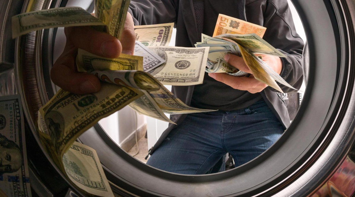 Fransanın ən böyük bankı çirkli pulların yuyulmasında iştirak edib