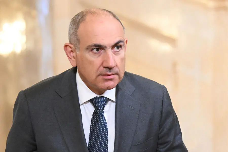 Paşinyan An-24 təyyarəsinin qəzaya uğraması ilə bağlı başsağlığı verib