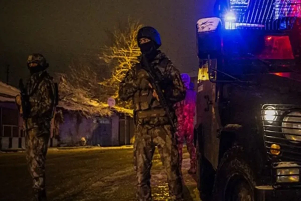 Türkiyədə İŞİD-ə qarşı əməliyyatda 3 polis əməkdaşı şəhid olub, 6 terrorçu zərərsizləşdirilib - YENİLƏNİB