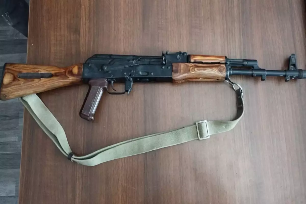 Şirvan sakini tapdığı avtomatı polisə təhvil verib