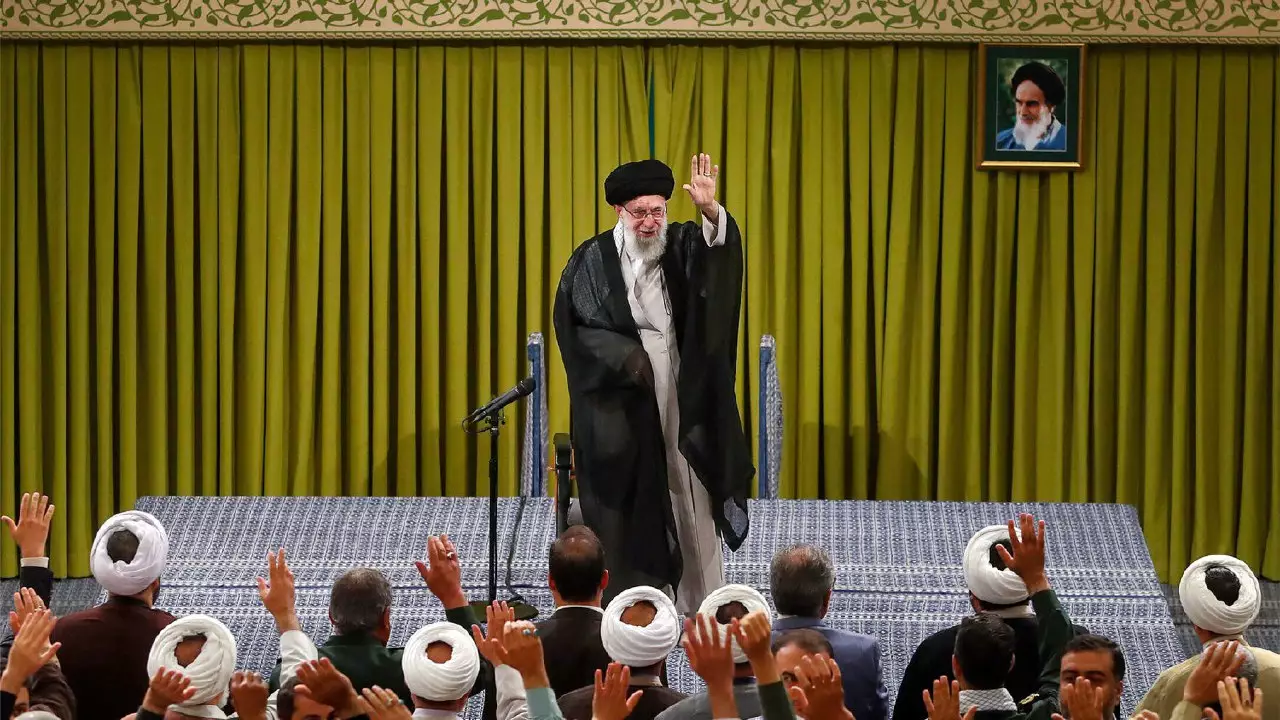 Xamenei Pezeşkianın seçkilərdə iştirakına icazə verib