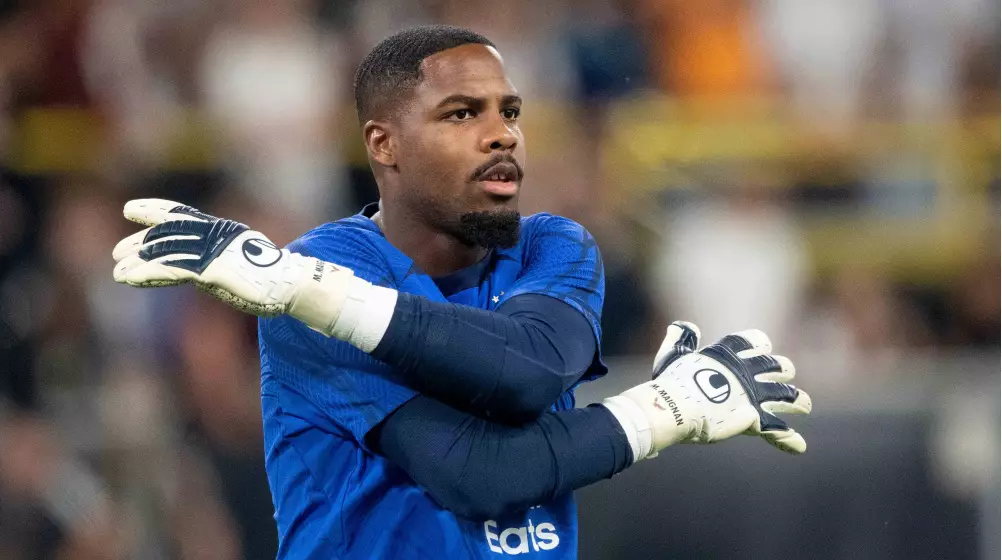 Maignan "Milan"ı tərk edə bilər