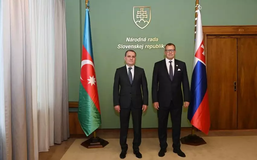 Ceyhun Bayramov Slovakiya Milli Şurasının rəhbəri ilə görüşüb