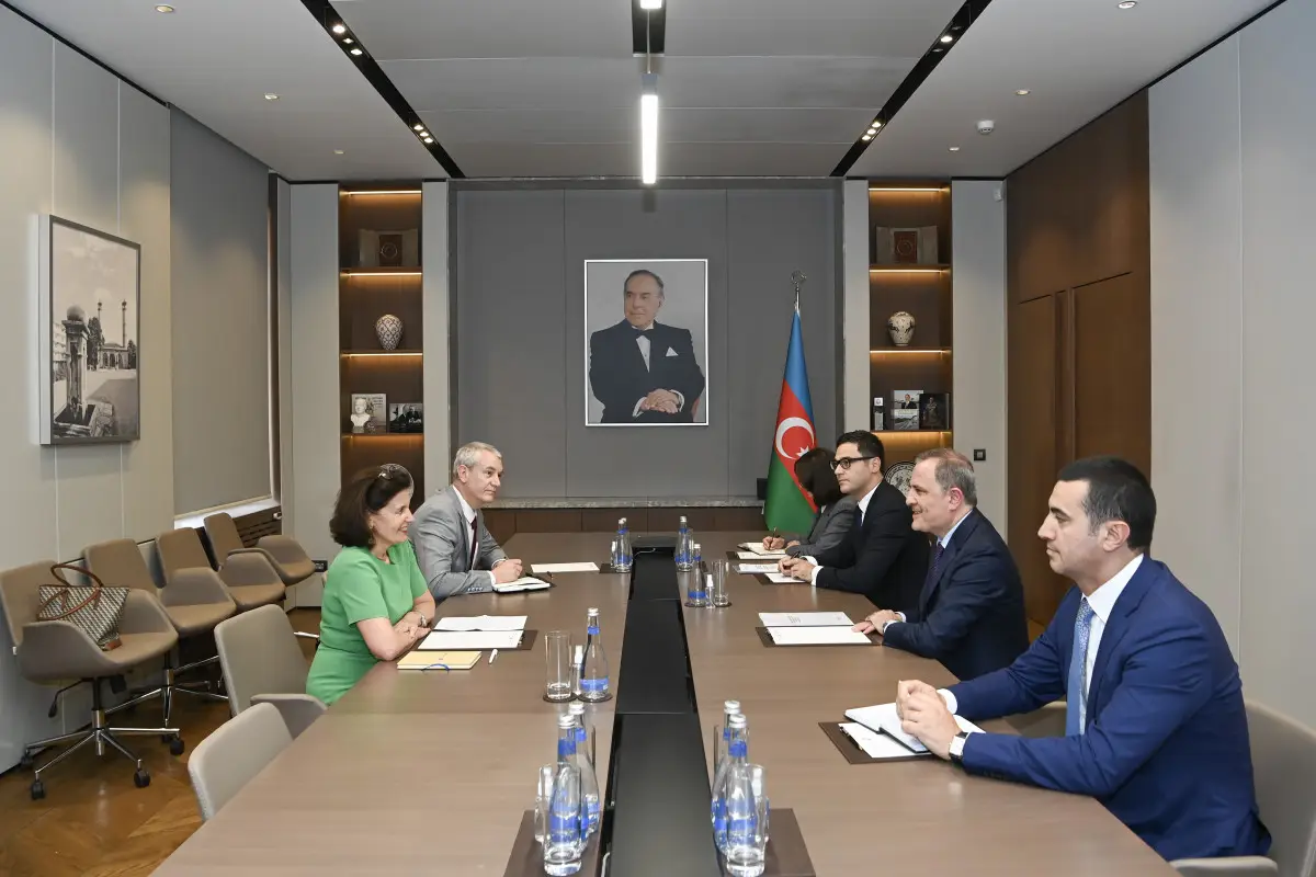 Ceyhun Bayramov missiyası başa çatan Fransa səfirini qəbul edib