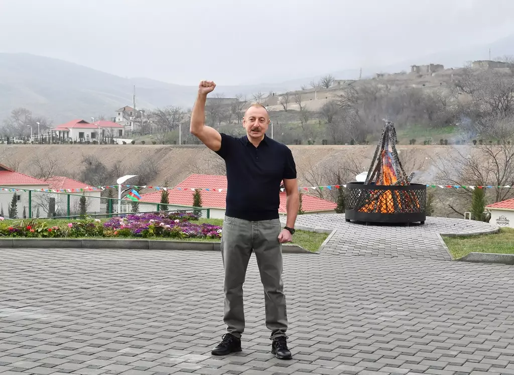 İlham Əliyev Azərbaycan tarixinə Qarabağ zəfərini yazdı - RƏY