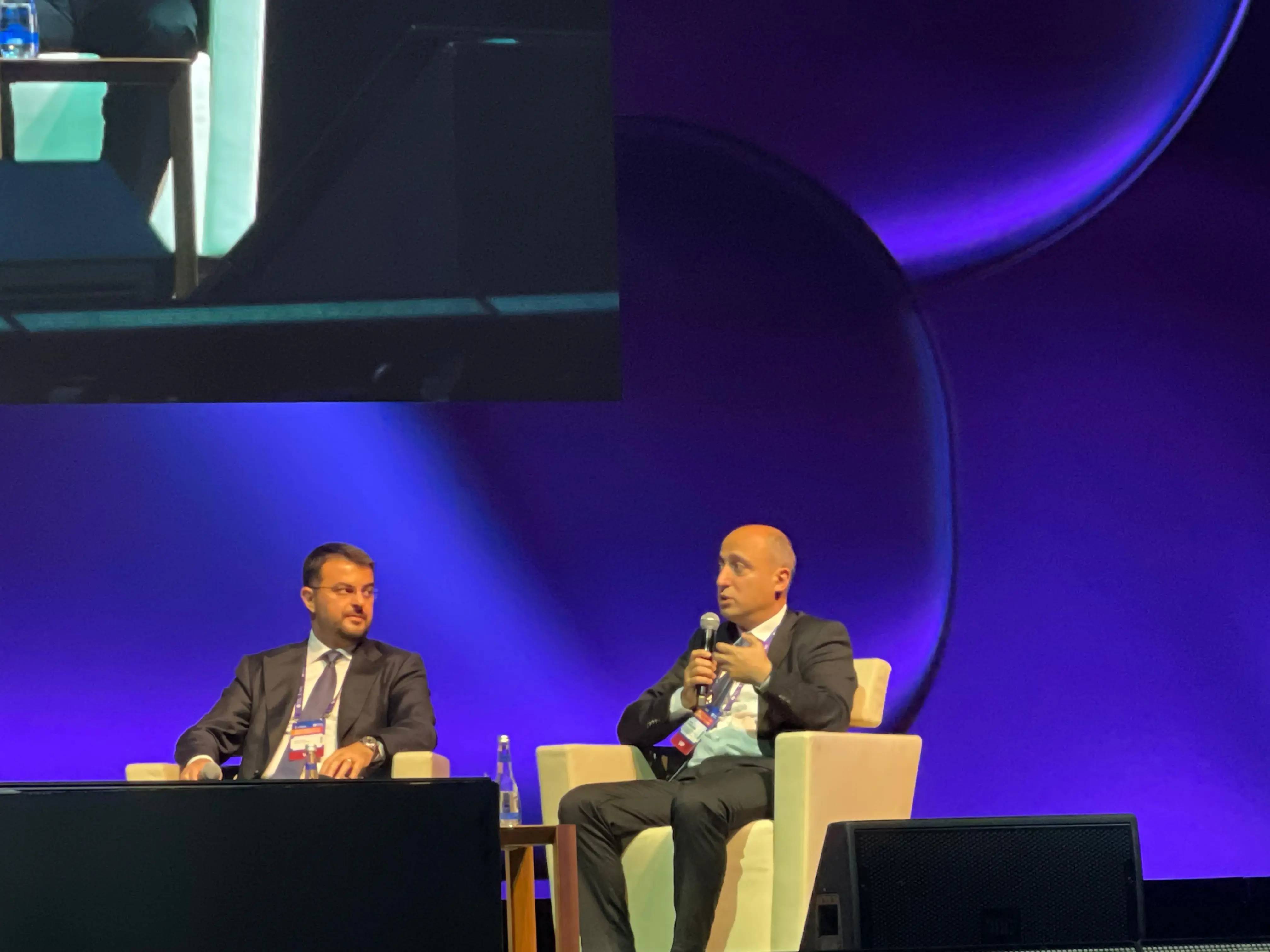 Emin Əmrullayev: “Sahibkarlıq məktəblərdə tədris oluna bilər”