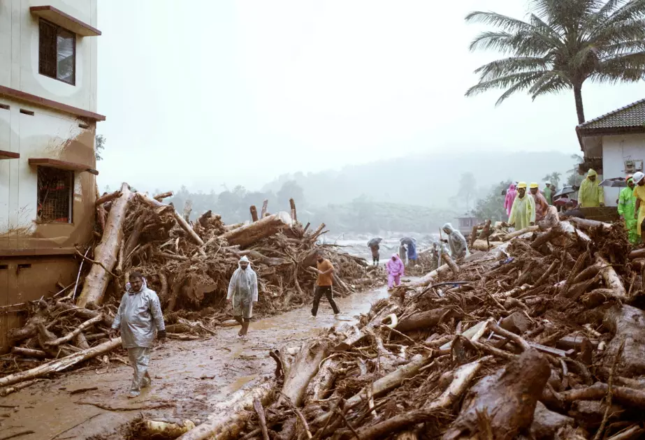 Hindistanın cənubunda torpaq sürüşməsi nəticəsində ölənlərin sayı 308-ə çatıb