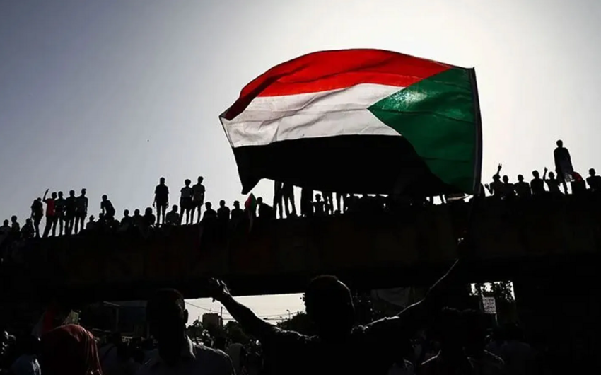 Sudanda münaqişə tərəfləri ilk dəfə danışıqlar masasına əyləşiblər