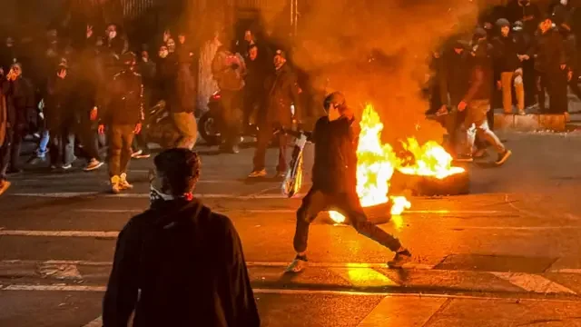 İranda iğtişaşlara qarşı hökumətyönlü kütləvi aksiyalar keçirilib