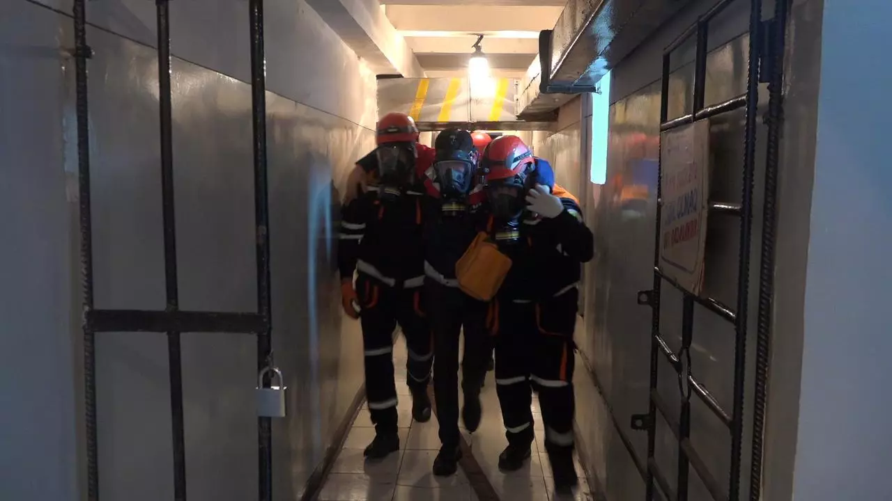 FHN metroda təlim keçirib