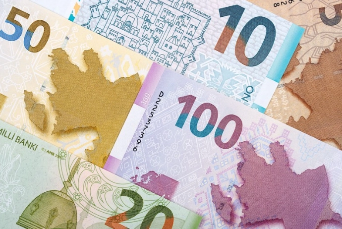 Nazir məktəblərdə pul yığımı ilə bağlı danışdı