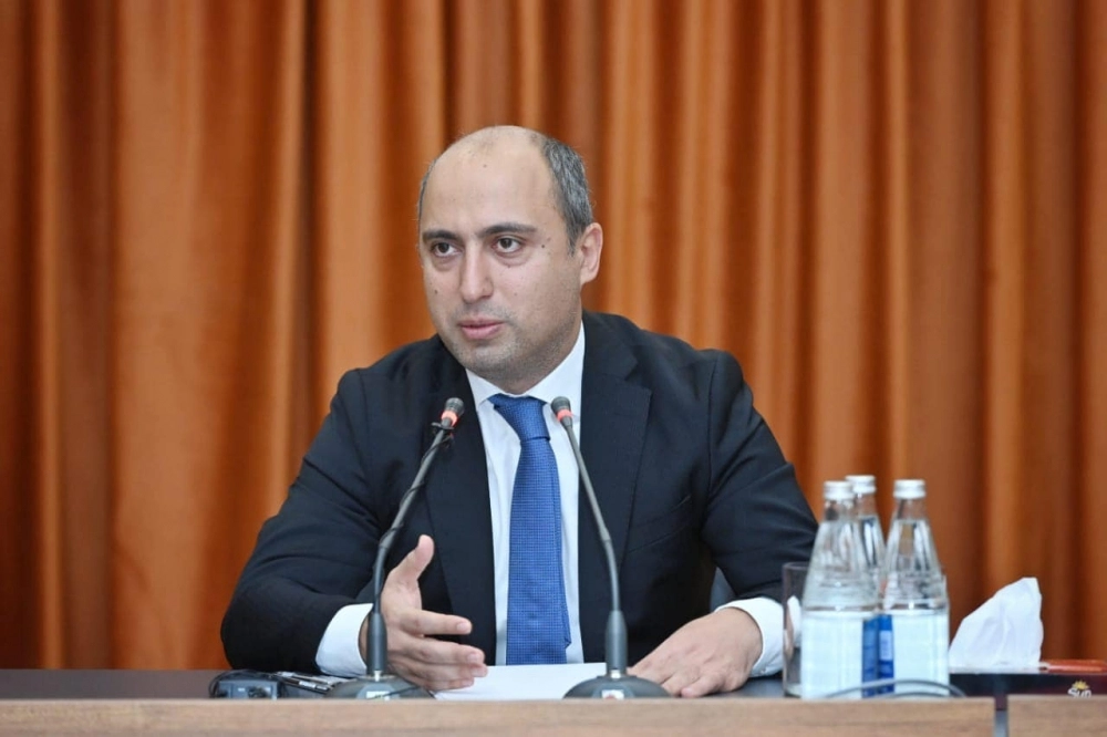 Nazir: "ADU TOP 500 universitet arasına düşə bilməz"