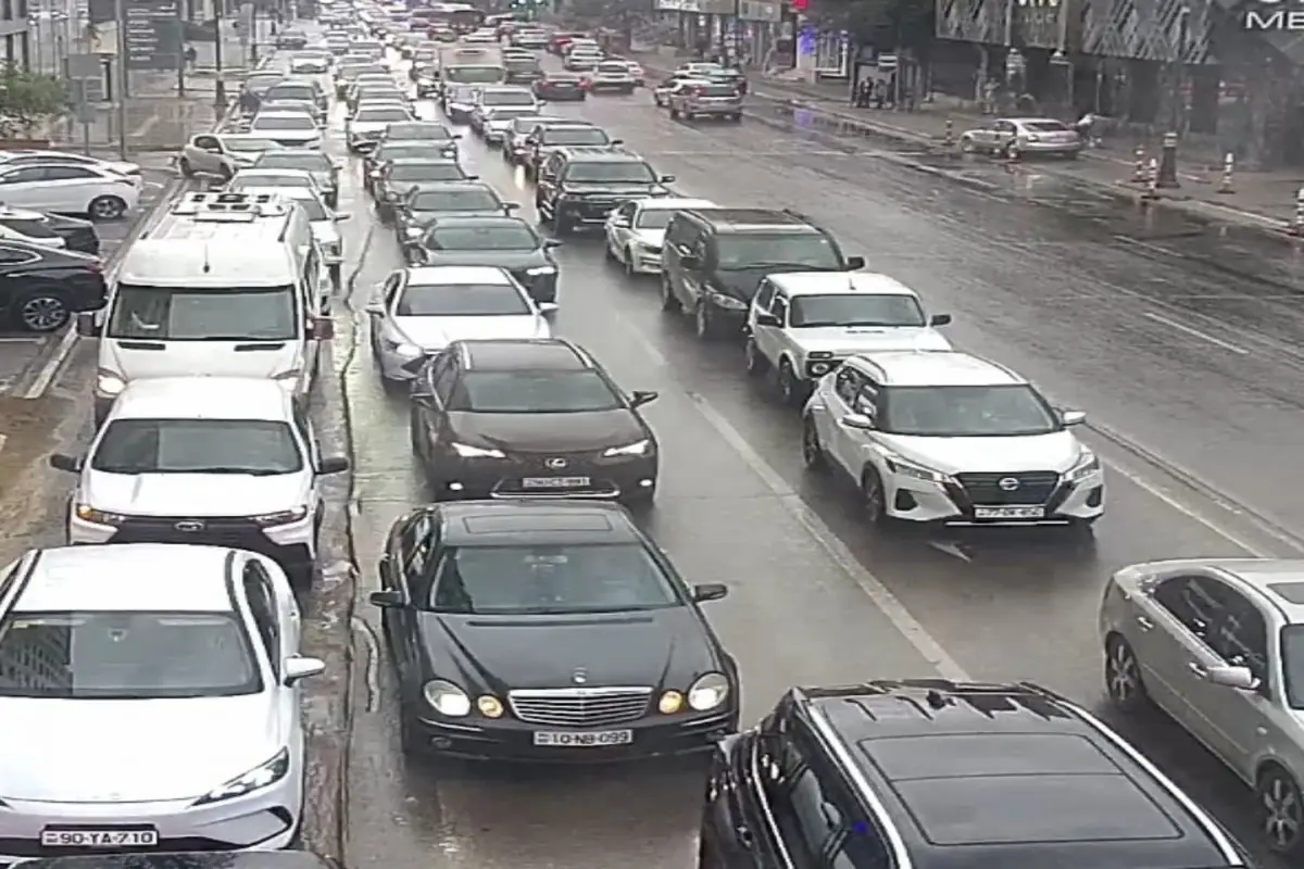 Bakıda bu yollarda sıxlıq var - SİYAHI