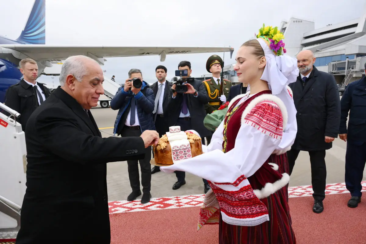 Əli Əsədov Minskə işgüzar səfərə gedib