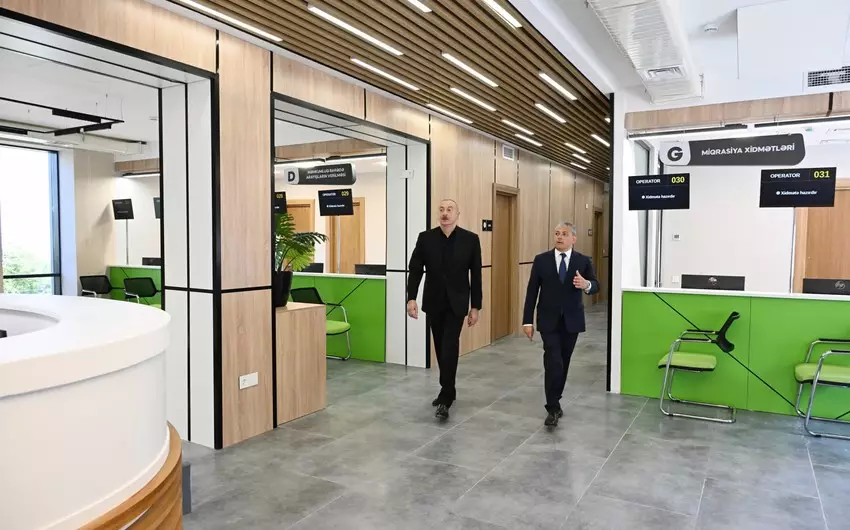 İlham Əliyev Şuşada Dövlət Xidmətləri Mərkəzinin əsaslı təmirdən sonra açılışında iştirak edib - YENİLƏNİB