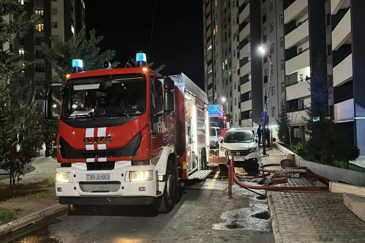 Bakıda binada baş verən yanğın söndürülüb