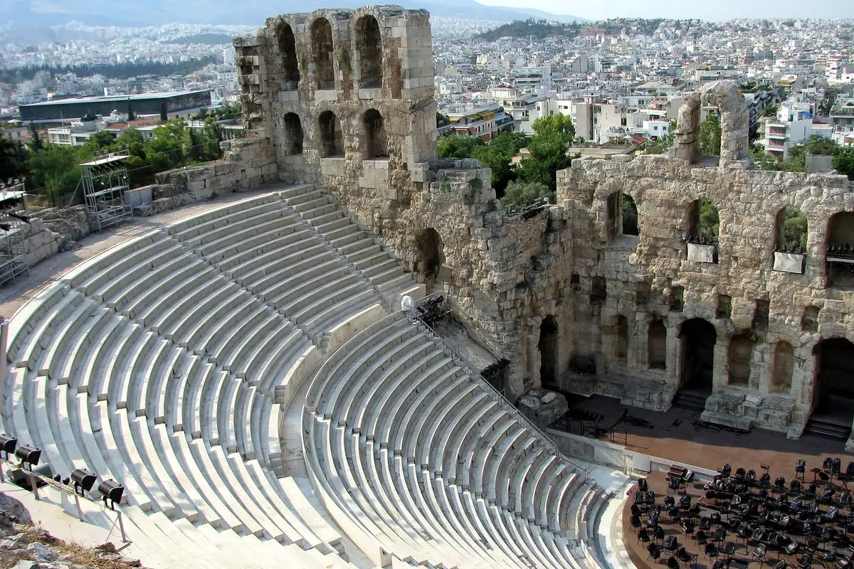 Afinanın mərkəzində partlayış baş verib