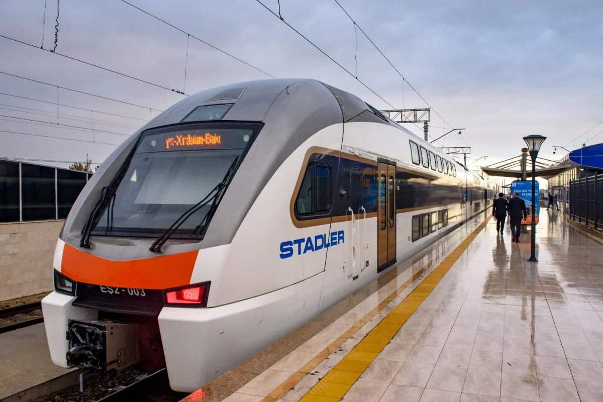 АЖД перешли на усиленный режим работы из-за непогоды