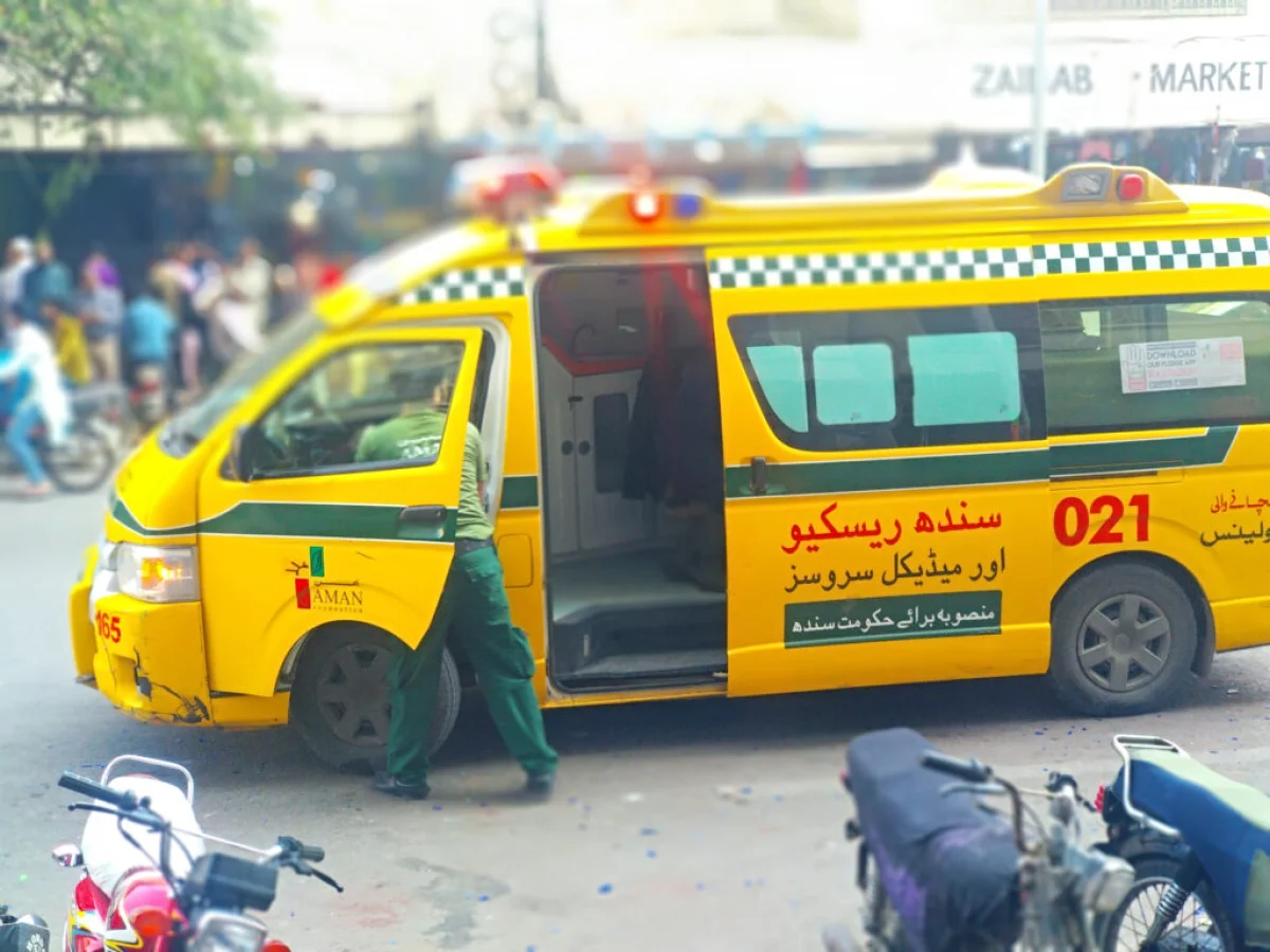 Three attackers storm Islamabad mosque before explosion