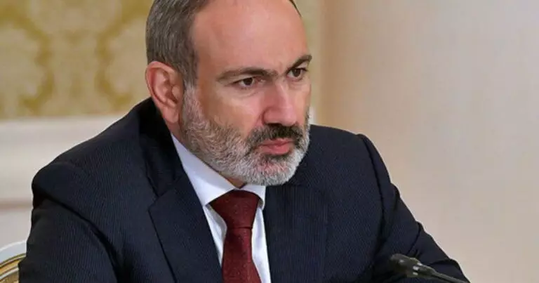 Paşinyan İran Prezidenti ilə telefon danışığı edib