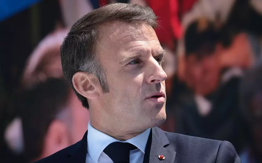 Makron Fransa Milli Assambleyasını buraxıb