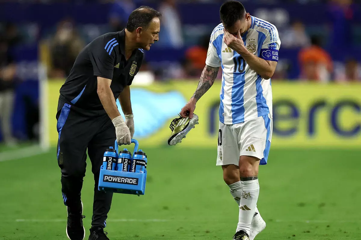 Argentina millisi Messinin göz yaşlarının komandaya necə təsir etdiyini açıqlayıb