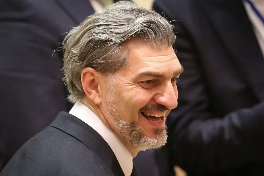 Gürcüstan Prezidenti məhkum edilmiş şəxsləri əfv etdi