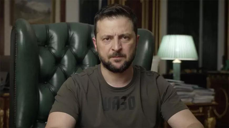 Zelenski problemlərə görə briqadaları gəzir