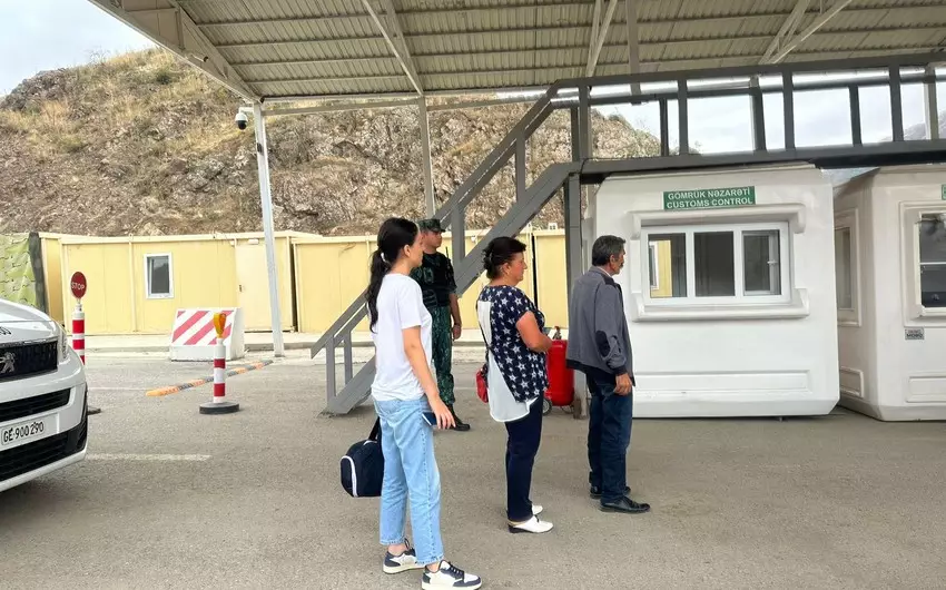 Ermənilərin Laçın sərhəd-buraxılış məntəqəsindən sərbəst keçidinə şərait yaradılıb