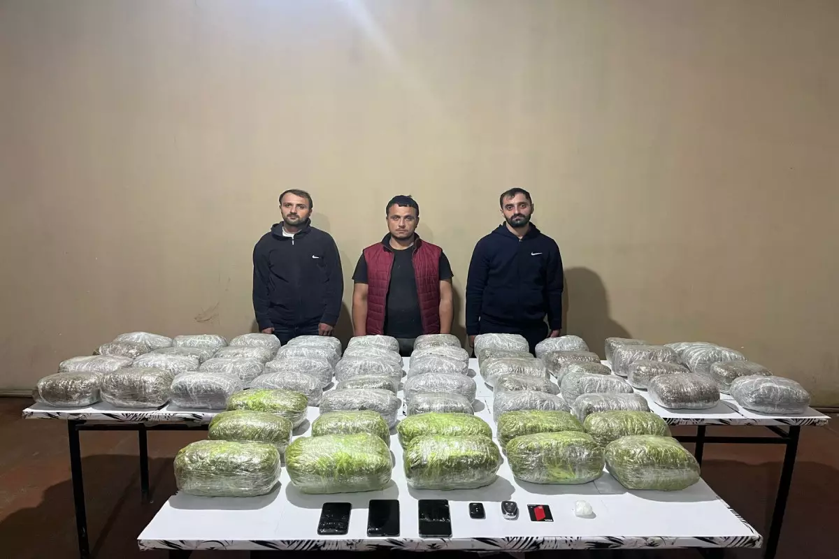 İrandan 53 kq narkotiki Azərbaycana keçirməyə cəhd göstərən şəxslər saxlanılıb - FOTO