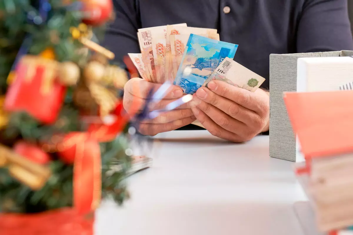 Rus müəllim lotereyada bir milyon udub