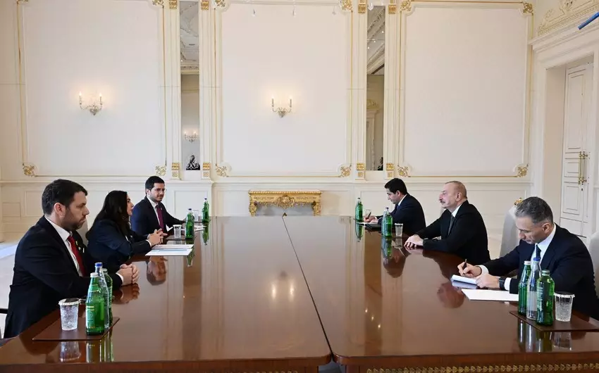 İlham Əliyev israilli naziri qəbul edib