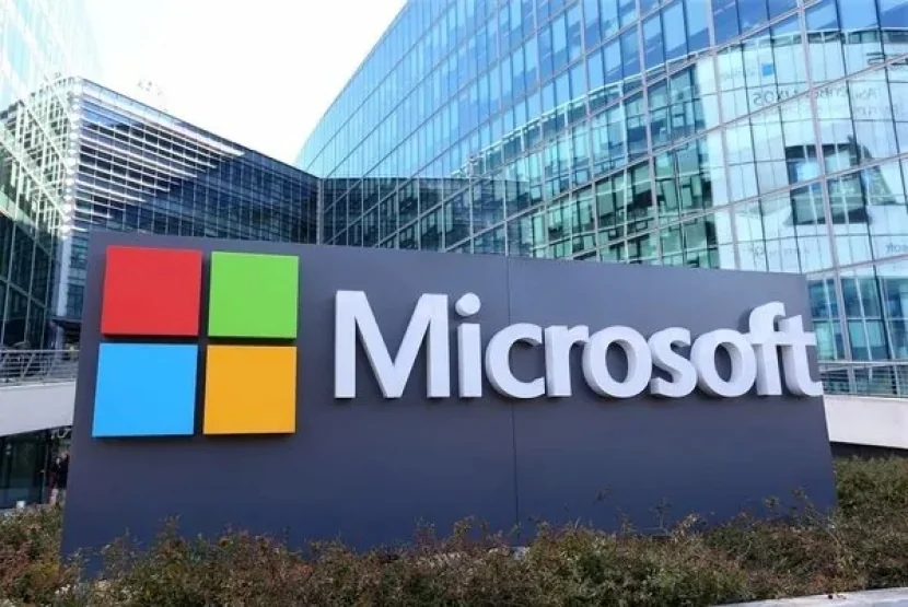 "Microsoft"un baş ofisinin qarşısında etiraz etdilər