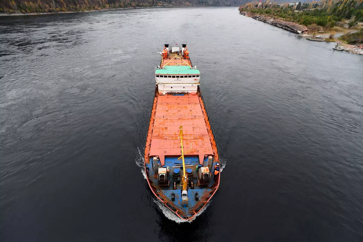 Tayvan sahillərində yük gəmisi batıb