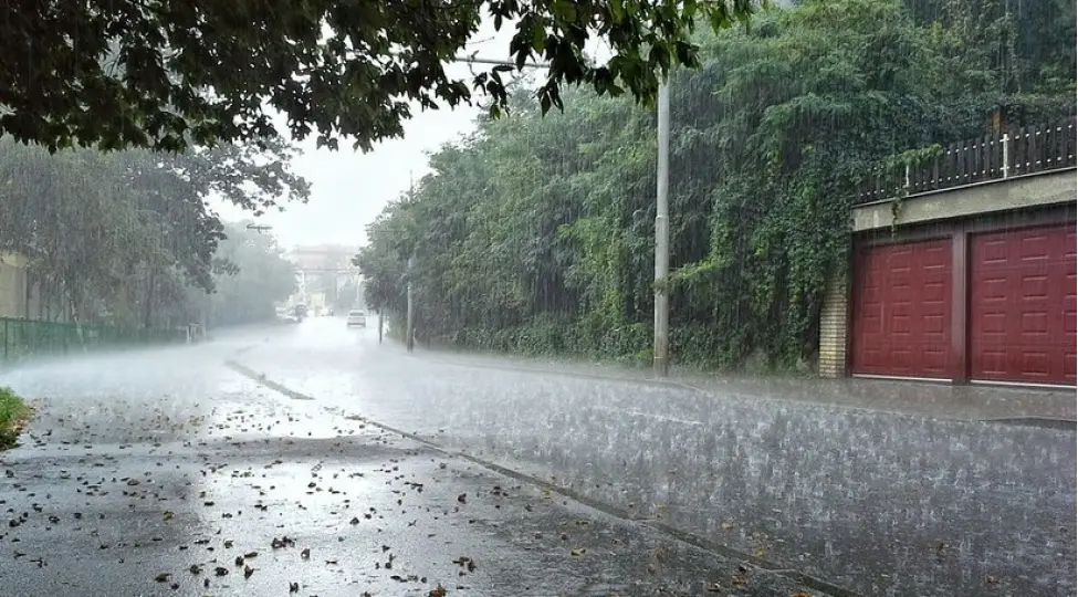 Leysan yağıb, Talaçaydan sel keçib - FAKTİKİ HAVA