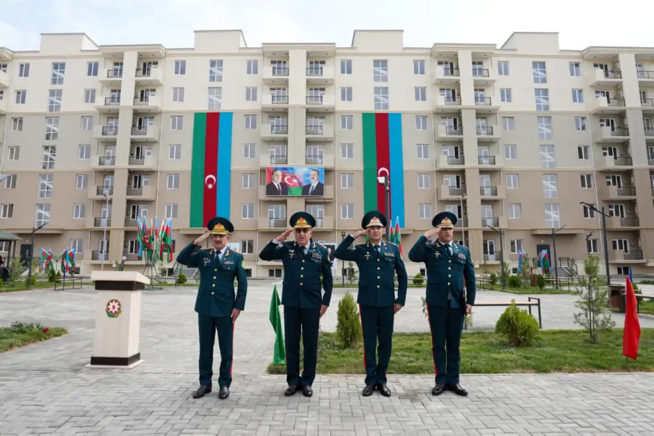 DSX-nin hərbi hissəsində yeni inşa olunmuş yaşayış binaları xidməti istifadəyə verilib