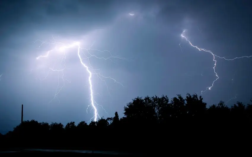 Sabah bəzi yerlərdə şimşək çaxacaq, dolu düşəcək - XƏBƏRDARLIQ