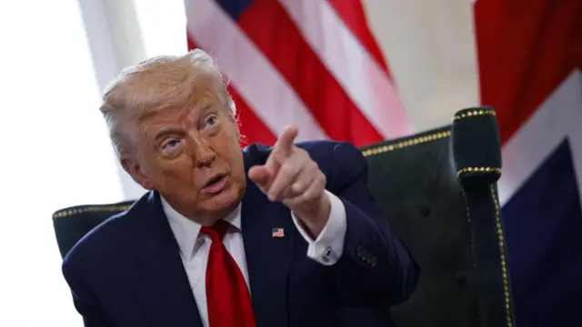 "Sualtı nüvə qayıqları bölgədədir"