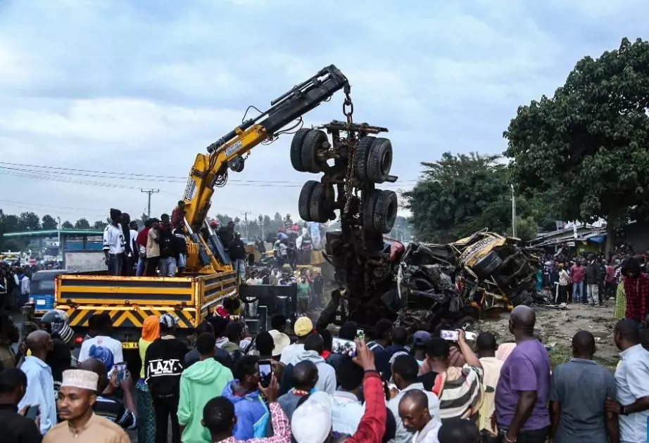 Tanzaniyada baş verən yol qəzasında 15 nəfər ölüb