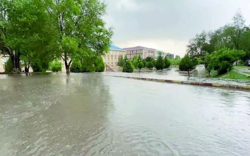 Biləsuvarda yenidən sel təhlükəsi yaranıb