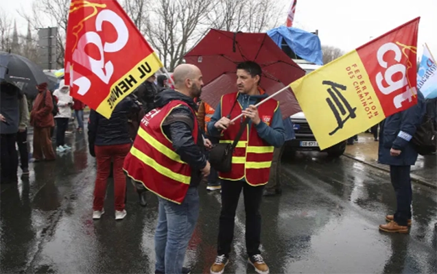 Fransada pensiya yaşının artırılmasına qarşı aksiyalar keçirilir