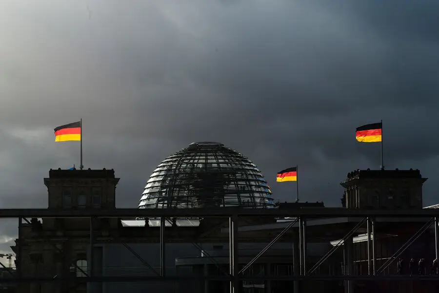 Bundestaq NATO-nu Rusiyaya qarşı qəti addımlar atmağa çağırır
