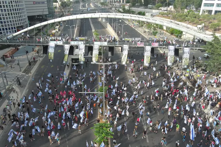 İsraildə Netanyahuya qarşı etirazlar başlayıb