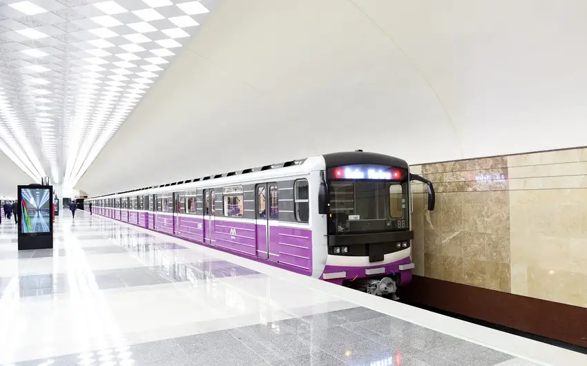 Bakı metrosunda qatarların hərəkət qrafikinə dəyişikliklər edilib