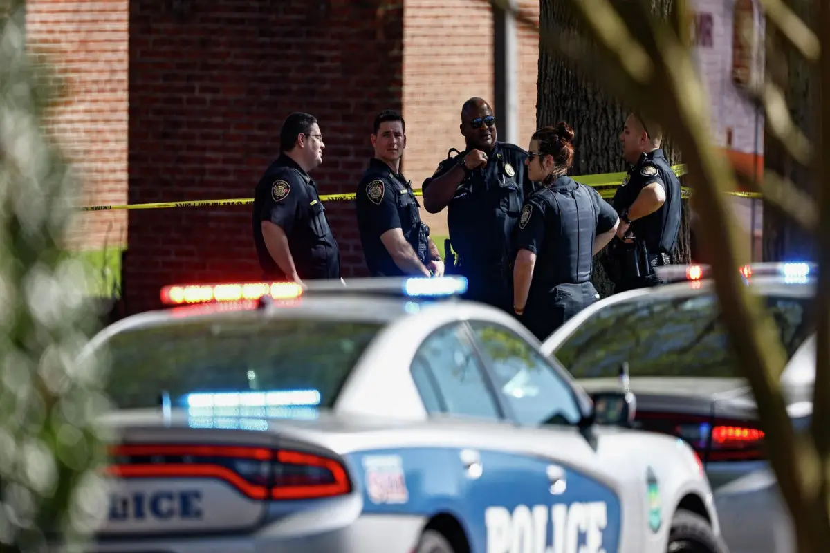 ABŞ-də silahlı hücum - 3 polis əməkdaşı öldü