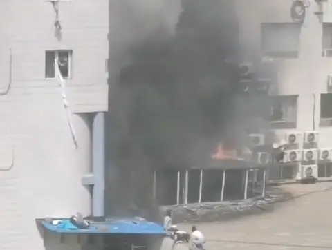 Pekində xəstəxanada baş verən yanğın nəticəsində 21 nəfər ölüb